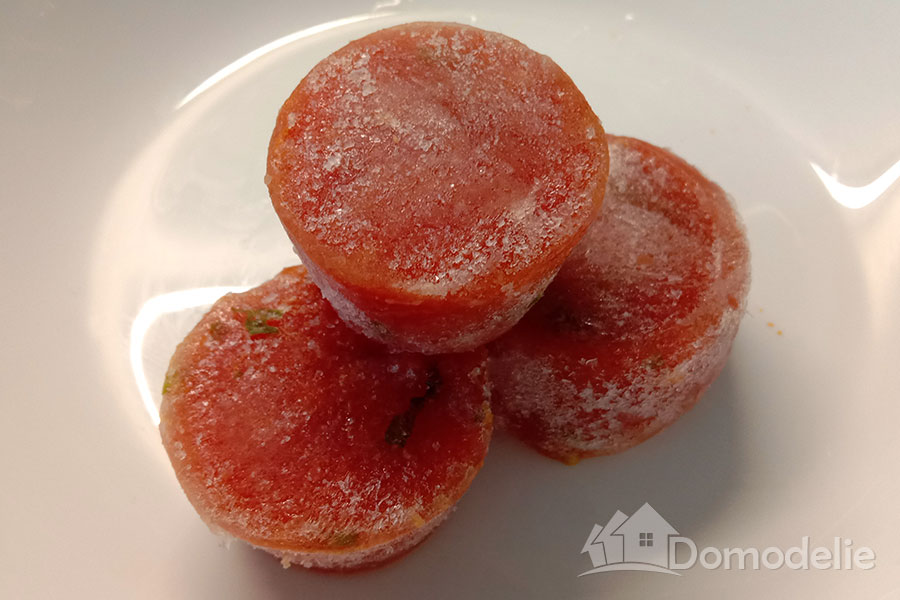Замороженная томатная паста в форме